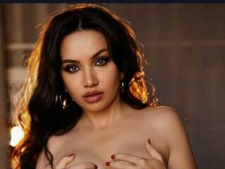 Erotični video klepet Kisskovaa