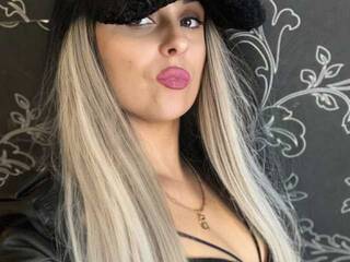 Erotični video klepet KrisKoskina