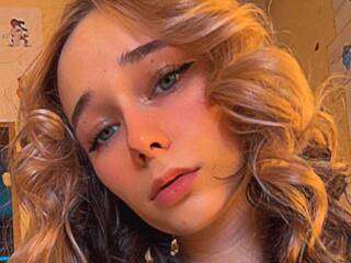 Erotični video klepet Kriss-add