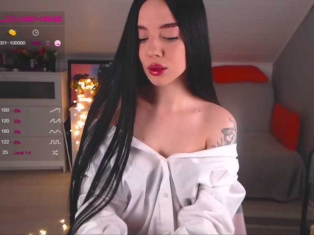 Oddajajo posnetke zaslona CUTIE_KRISSSY