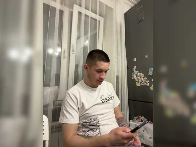 Oddajajo posnetke zaslona KsqandT