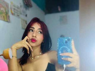 Erotični video klepet KuromiDae