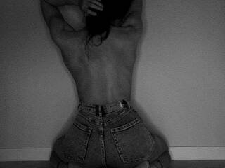 Erotični video klepet L-o-l-ita