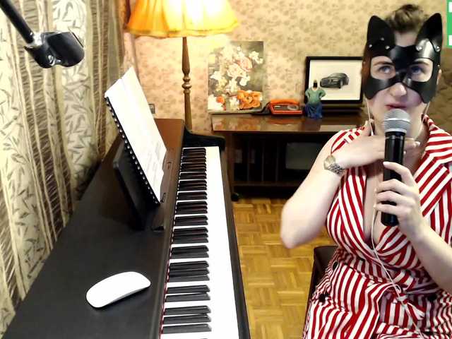 Fotografije L0le1la Hello everyone! My name is Vlada! And I'm learning to play the piano) Give me flowers: - 505 tk. Change dress: - 123 tk. Your name on me: 254 tk.