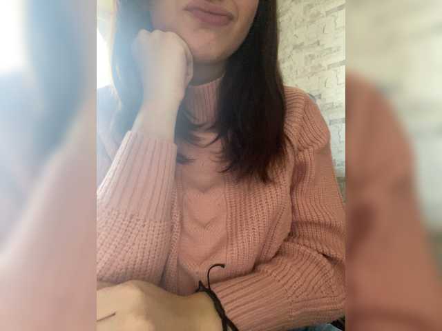 Oddajajo posnetke zaslona LollaDolly