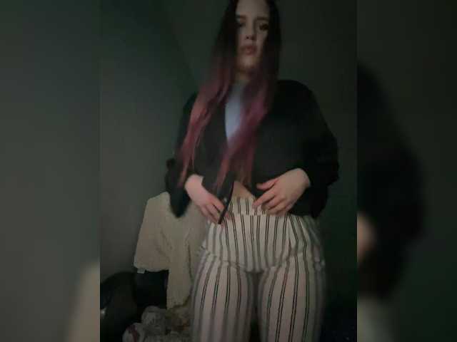 Oddajajo posnetke zaslona LollaDolly