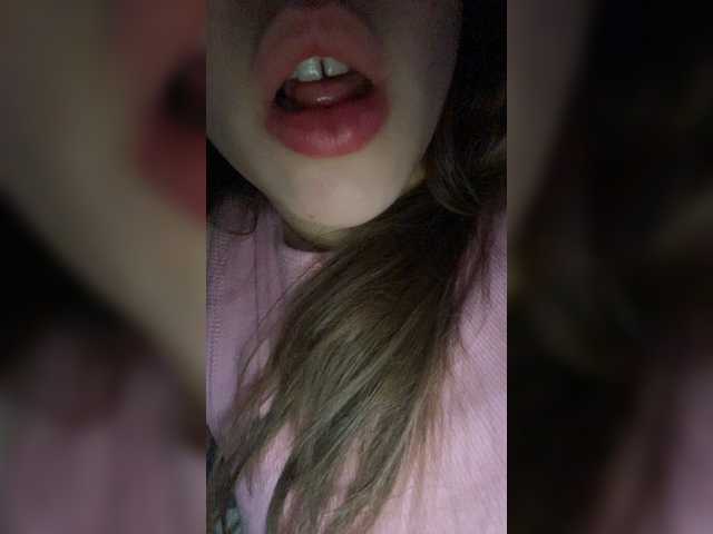 Oddajajo posnetke zaslona LollaDolly