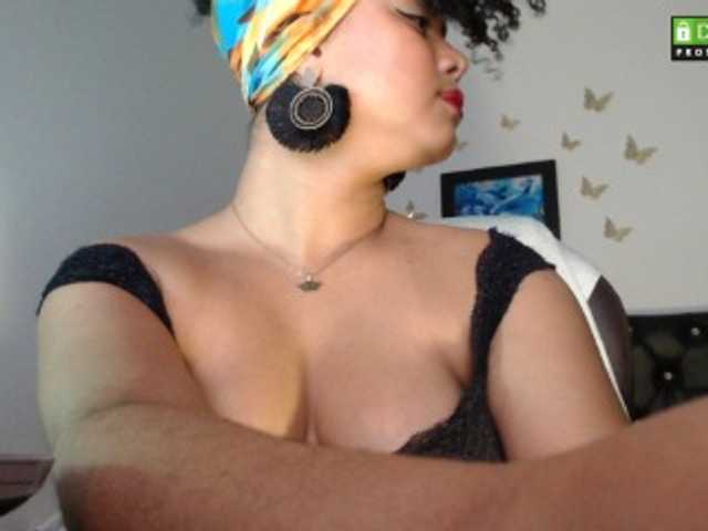 Fotografije LaCrespa GOALLL!!! SHOW FUCK PUSSY WET LATINGIRL @499 #sexy #ebony #bigdick #bigass #new #bigtitis #squirt #cum #hairypussy #curly #exotic 2000 750 1250 1250