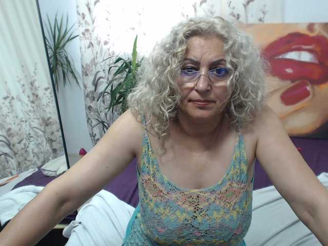 Fotografije ladydy4u I am waiting for the hard dick to have fun,,,30 tit 50 ass 500 naked 1000 squrt , 80 blow , 40 c2c