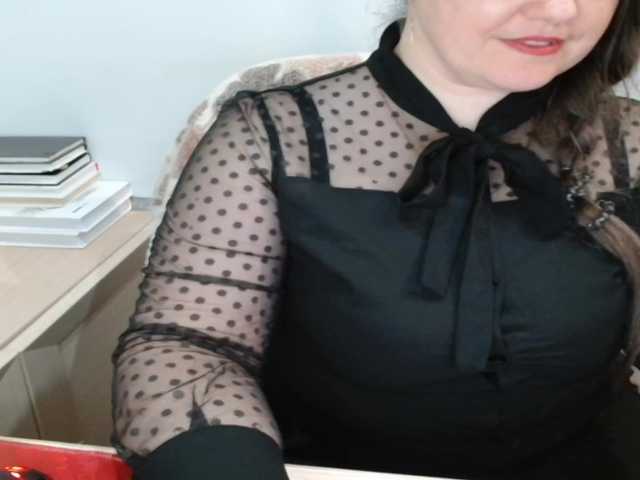 Oddajajo posnetke zaslona LadyJulia
