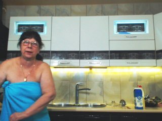 Oddajajo posnetke zaslona LadyMature56