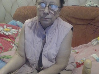 Oddajajo posnetke zaslona LadyMature56
