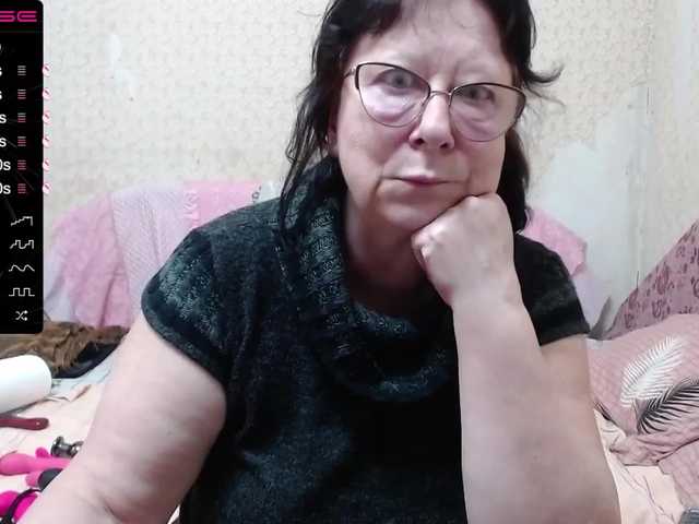 Oddajajo posnetke zaslona LadyMature56
