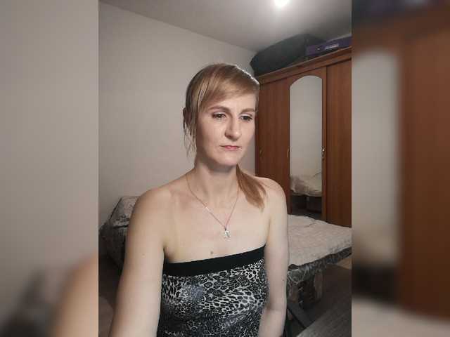 Oddajajo posnetke zaslona LadyYa