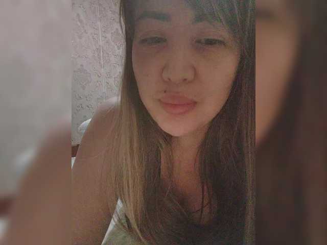 Oddajajo posnetke zaslona Lallie-Nora