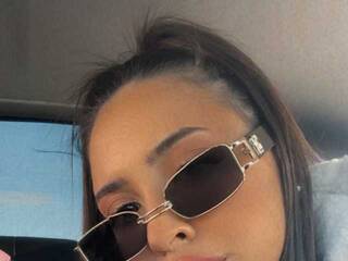 Erotični video klepet LarynBlackCat