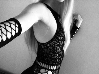 Erotični video klepet laura11bone