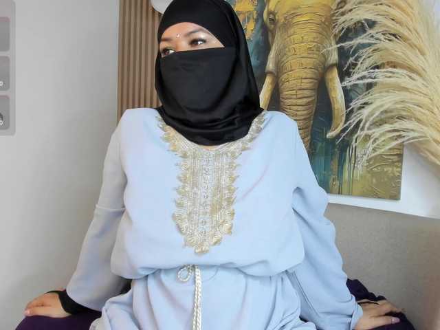 Oddajajo posnetke zaslona Layla-arabelle