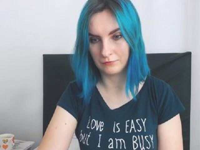 Oddajajo posnetke zaslona LaylaShow