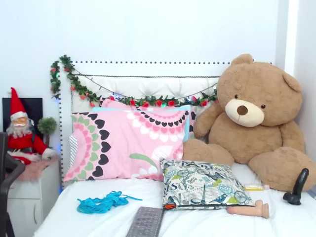 Oddajajo posnetke zaslona LeaQueen