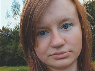 Erotični video klepet Leenakene