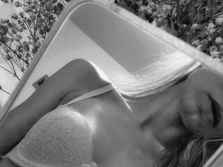 Erotični video klepet LeksiAngel