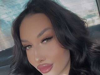 Erotični video klepet LeriKissme