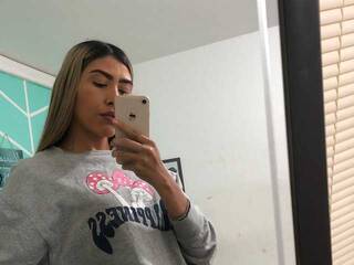 Erotični video klepet LexaRoss