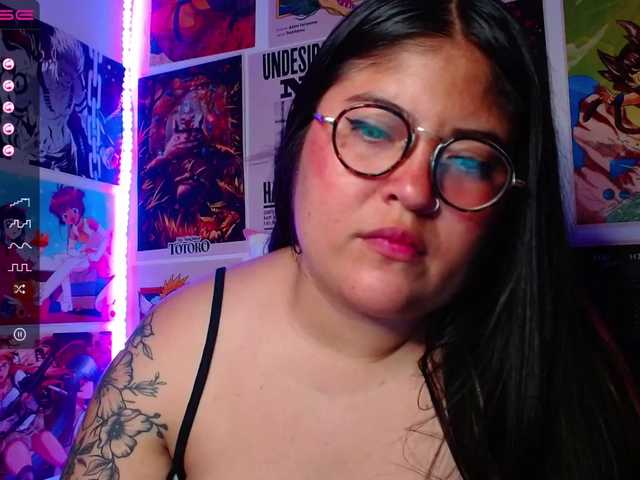 Fotografije LeylaStar1 spank ass until red at @goal #daddy #ahegao #slave #chubby #curvy - Goal is : SQUIRTING #hairy #tattoo #chubby #daddy