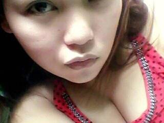 Erotični video klepet xAsianTitsx