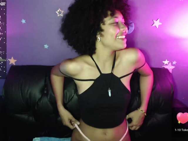 Fotografije LiaKerr Do you need to have an ORGASM of another Level?? Stay with LIAKERR in this shw we will enjoy a lot! #ass #lovense #pussy #submissive #ebony #young #cute #new #teen #sex #chatting #twerk