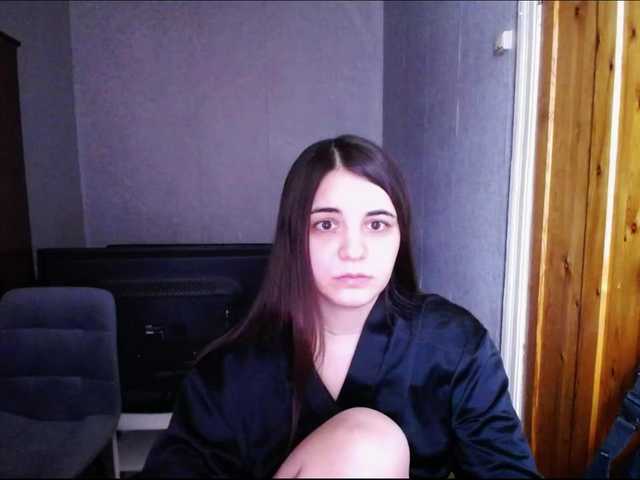 Oddajajo posnetke zaslona TRISHALU