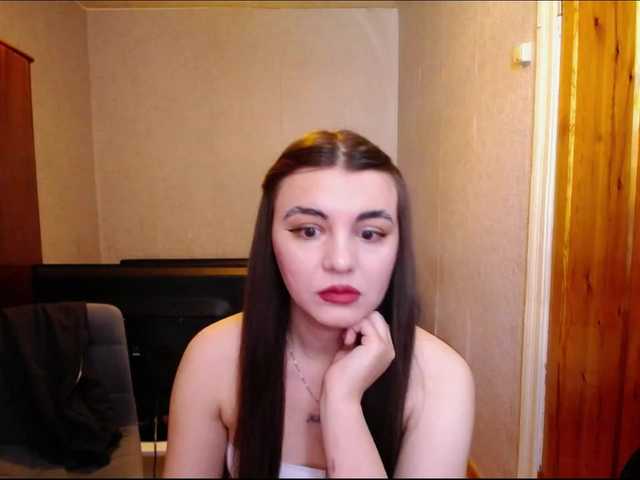 Oddajajo posnetke zaslona TRISHALU