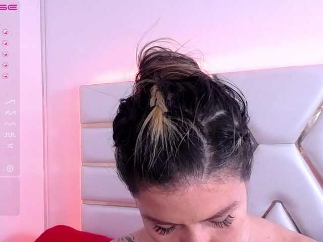 Oddajajo posnetke zaslona LilithRed