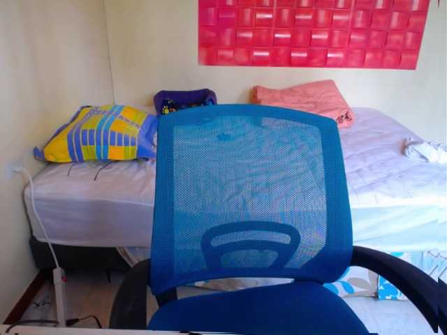 Oddajajo posnetke zaslona LillyBrooks