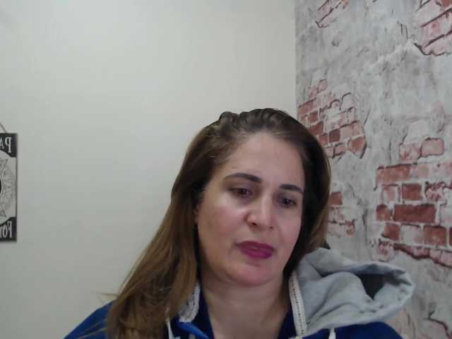 Oddajajo posnetke zaslona Lily-Sunders