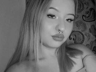 Erotični video klepet LilyMarks