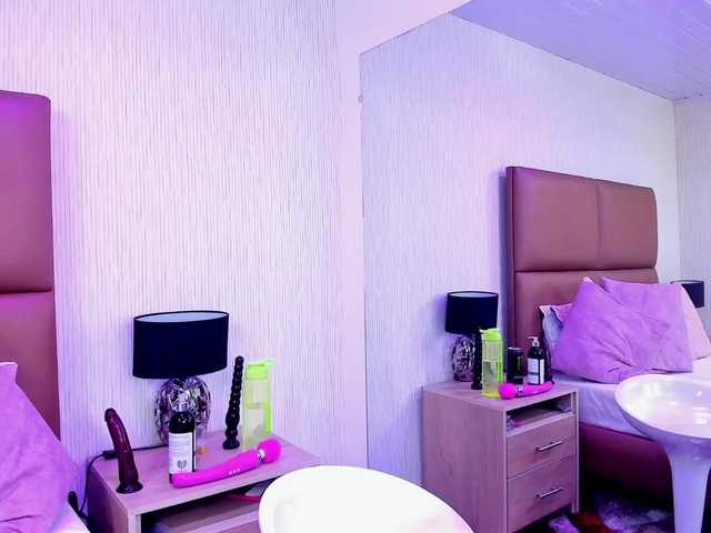 Oddajajo posnetke zaslona LilyMiller