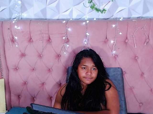 Oddajajo posnetke zaslona LilyPeytonx