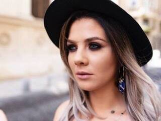 Erotični video klepet LinaCate