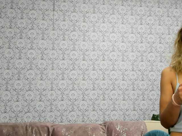 Oddajajo posnetke zaslona Lisaababyy