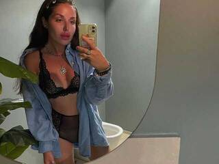 Erotični video klepet LisaAlbarn