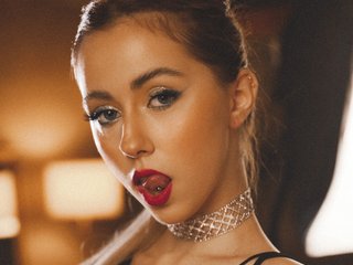 Erotični video klepet LisaBellic