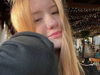 Erotični video klepet LizethHanry