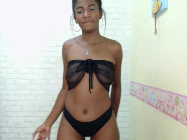 Oddajajo posnetke zaslona Lizzie-Clark