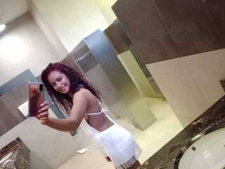 Erotični video klepet LizzyPalmer