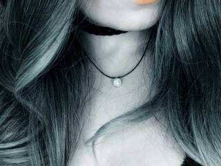 Erotični video klepet 1Girl-1Fist