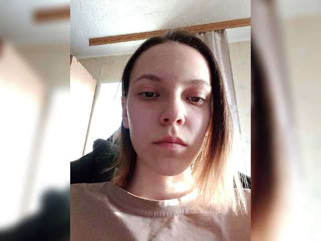 Oddajajo posnetke zaslona Ellis00Woy