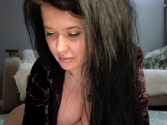 Oddajajo posnetke zaslona LoveCatsuit