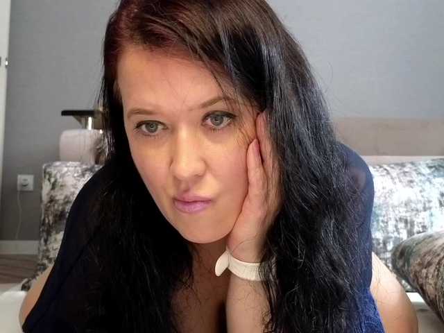 Oddajajo posnetke zaslona LoveCatsuit